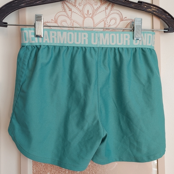 ⭐️3/$30 UA HeatGear shorts,  youth medium,  teal - Picture 3 of 9